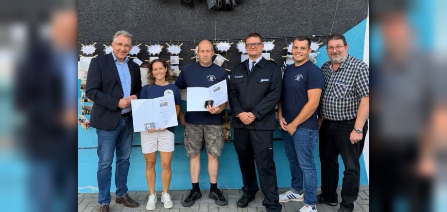 Zu sehen sind v.l. Matthias Lammert, Jeanette Dahmen, Christof Kiesewetter, Mario Baldewein, Marc-André Kubitza, Lars Denninghoff Zu sehen sind v.l. Matthias Lammert, Jeanette Dahmen, Christof Kiesewetter, Mario Baldewein, Marc-André Kubitza, Lars Denninghoff