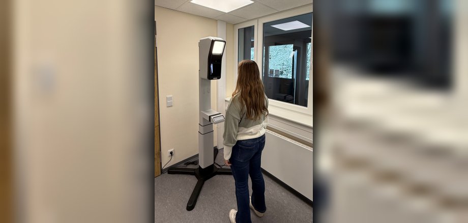 Zu sehen ist einer der neuen Lichtbildautomaten innerhalb der VG Aar-Einrich Zu sehen ist einer der neuen Lichtbildautomaten innerhalb der VG Aar-Einrich