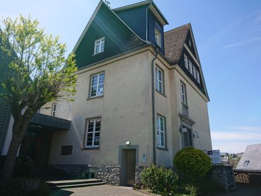 zu sehen ist das Haus der Familie von außen