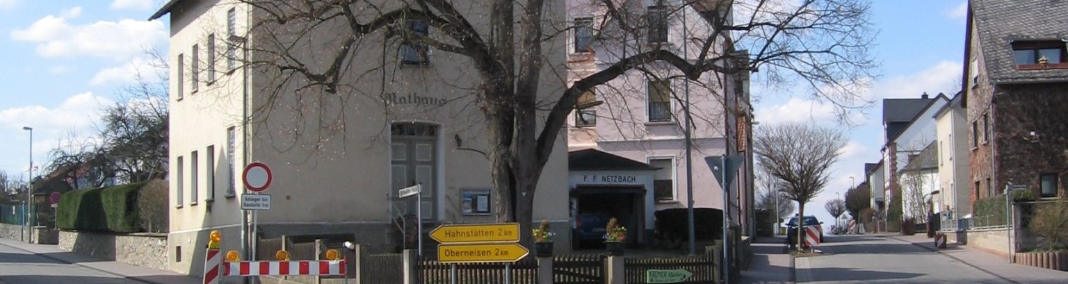 Zu sehen ist das Rathaus in Netzbach