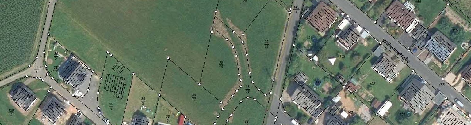 Hier sieht man einLuftbild der Baugrundstücke im Gebiet "Kirchstraße" der Ortsgemeinde Klingelbach.