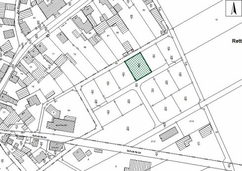 Hier sieht man einen Plan mit Darstellung eines freien Grundstückes.